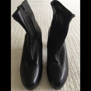 Coclico black leather clog bootie w/side embellish